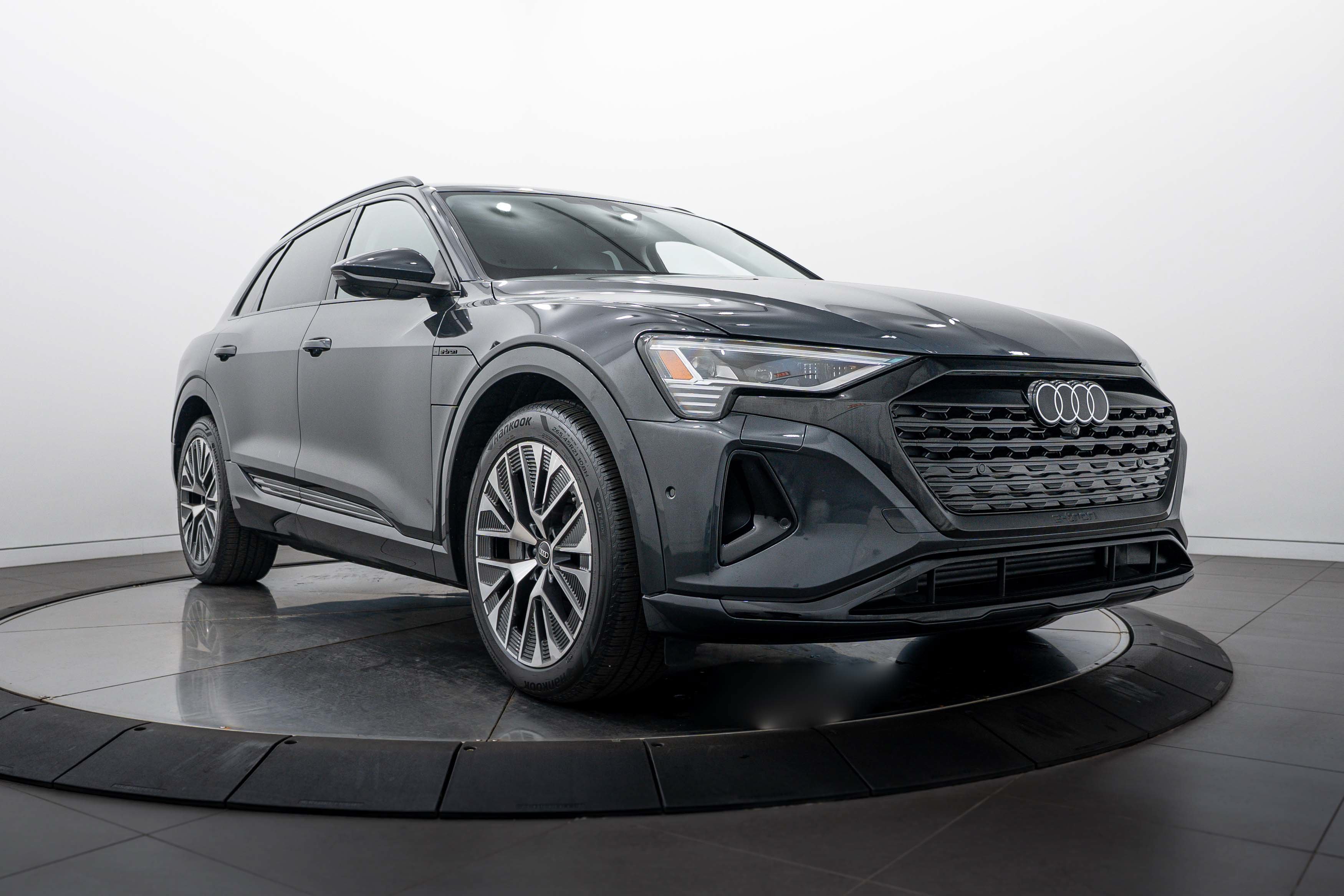 2024 Audi Q8 e-tron