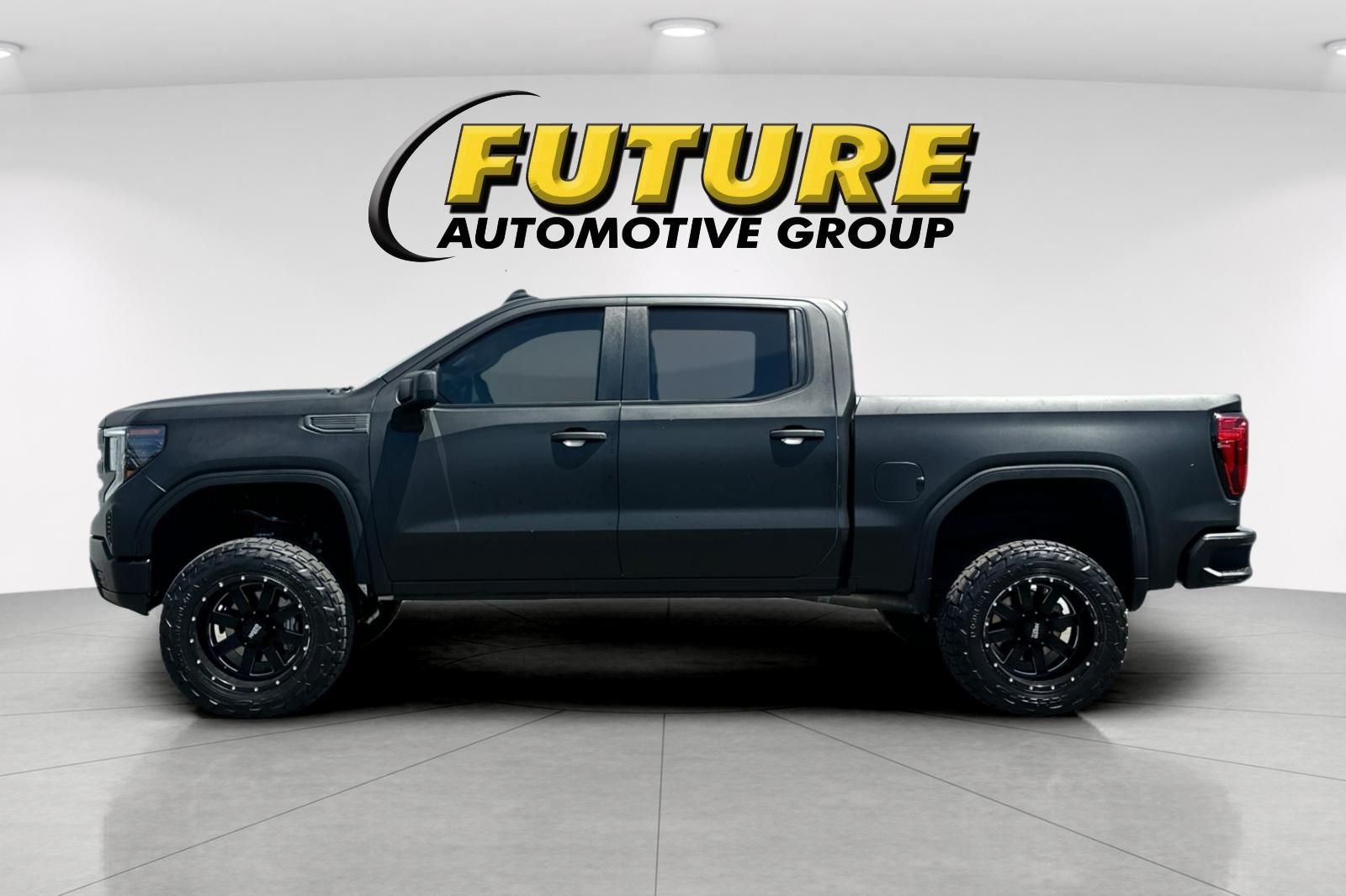 Used 2024 White GMC Pro image 6