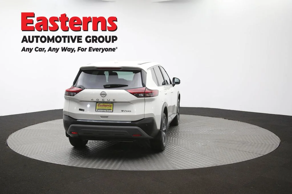 Used 2023 White Nissan SV image 37