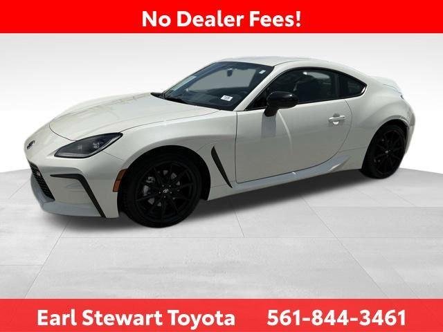 Certified Used 2025 HALO Toyota  image 9