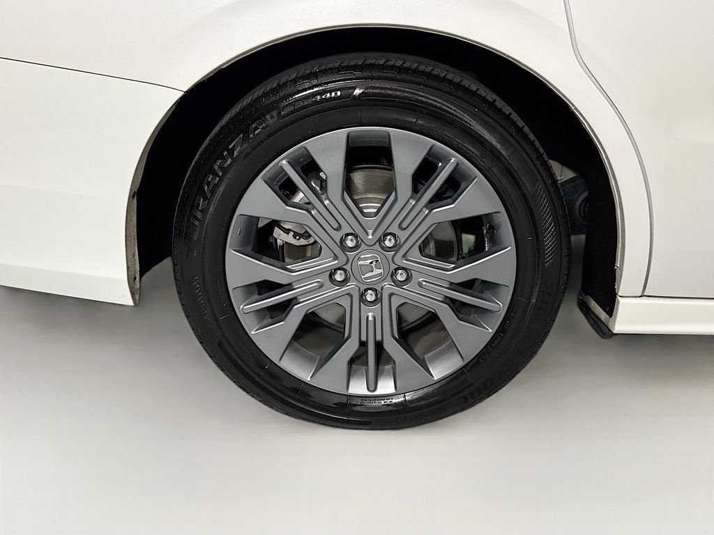 2025 Honda Odyssey Touring - Photo 31