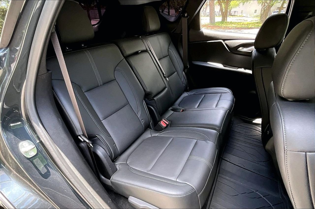 Used 2020 Gray Chevrolet LT image 21