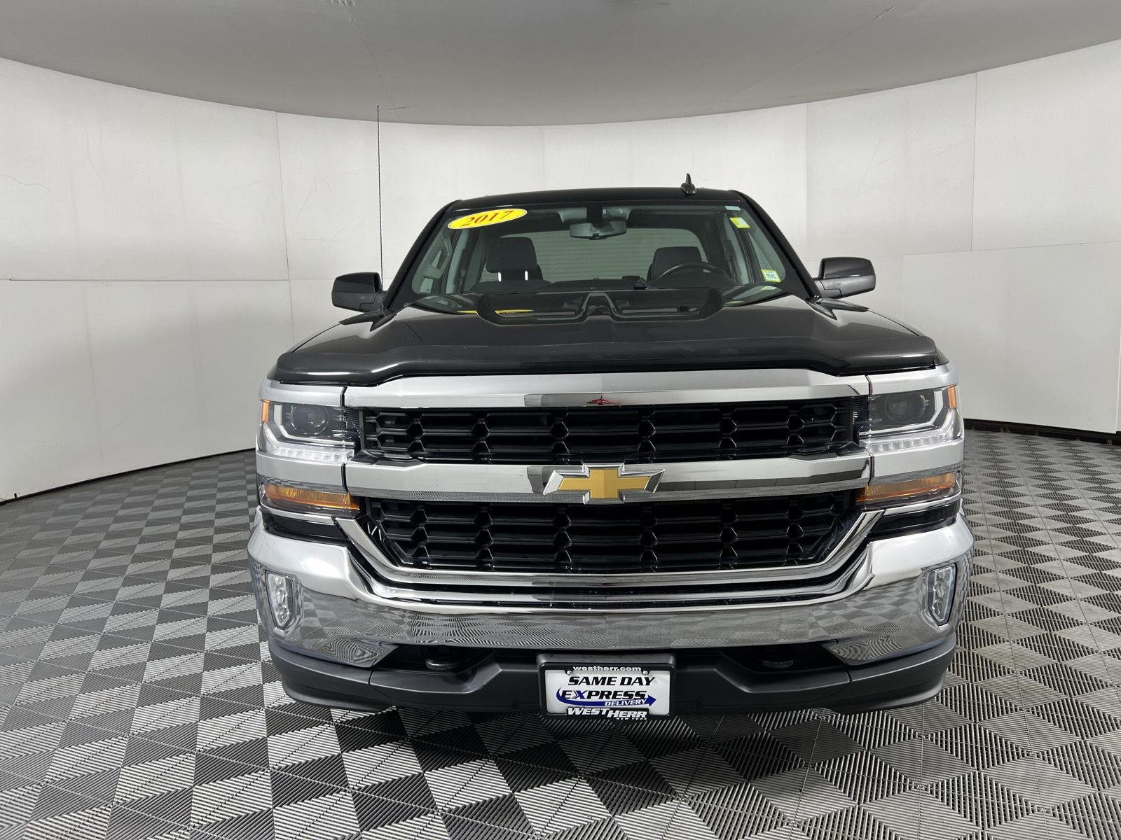 Used 2017 BLACK Chevrolet LT image 16