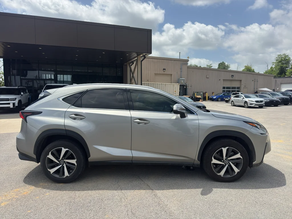 Used 2020 Atomic Silver Lexus Base image 4