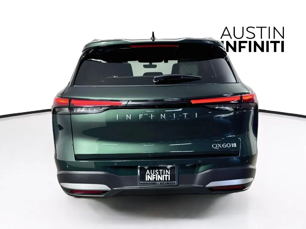 Certified Used 2026 Green INFINITI LUXE image 9