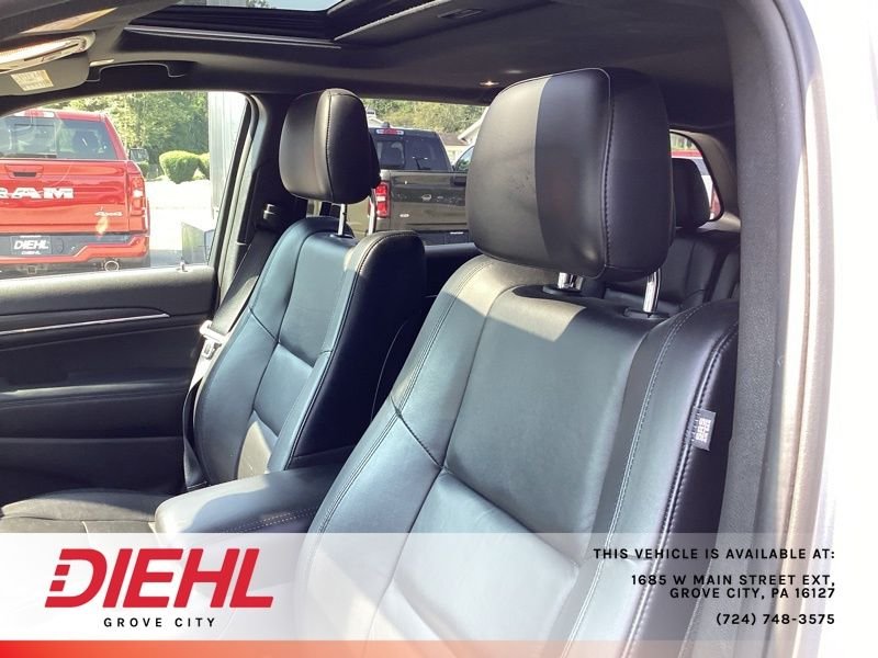 Used 2020 Silver Jeep Limited image 19