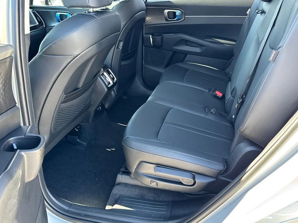 New 2026 Ivory Silver Kia S image 20