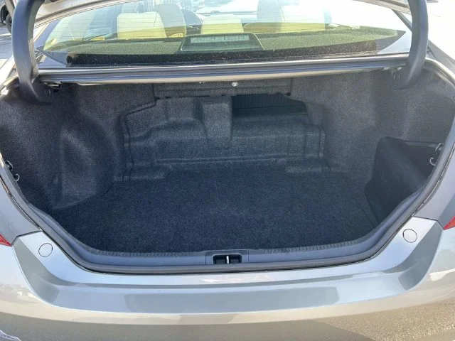 Used 2016  Toyota LE image 11