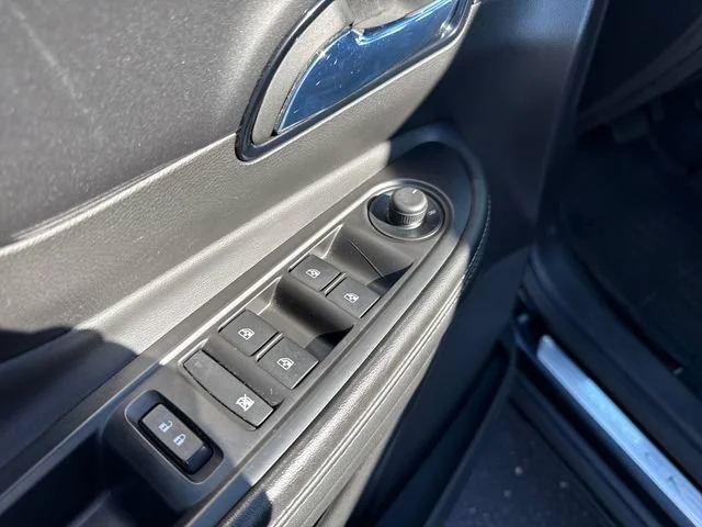 Used 2022 Includes (MDP) Anthracite lower exterior accent color, Paint code W598F.) Buick Preferred image 12