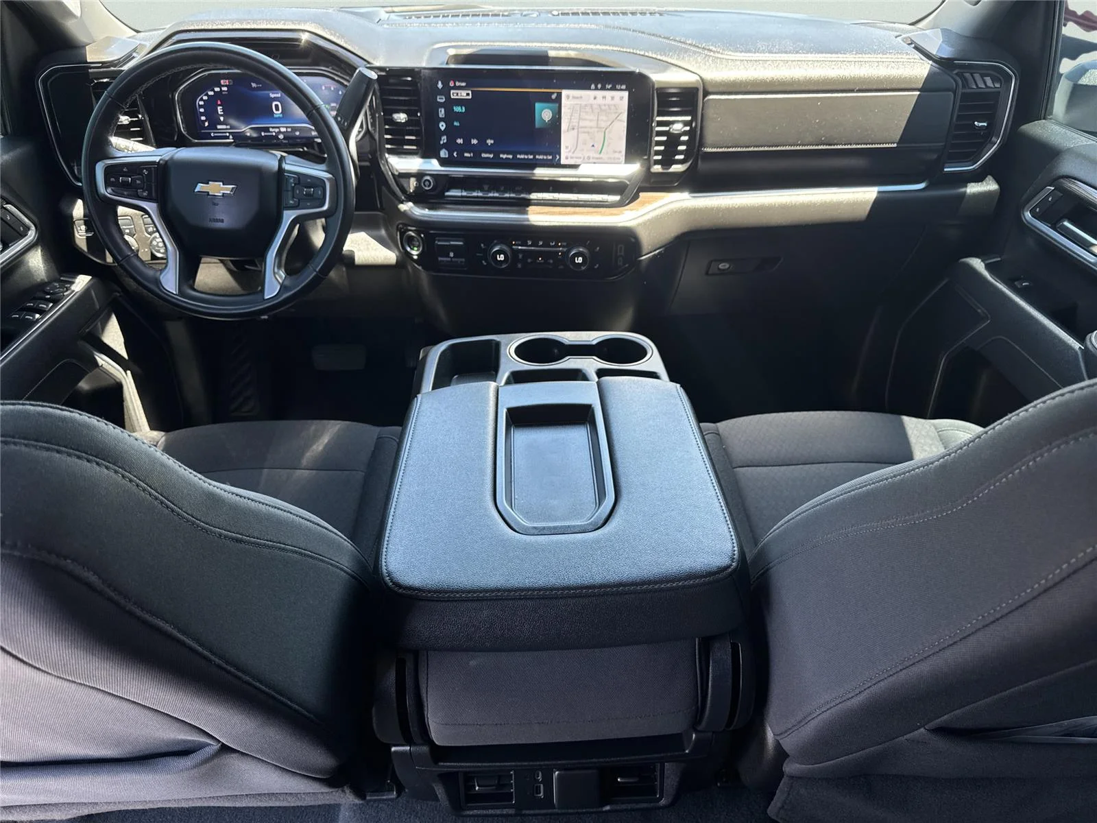 Used 2025 Summit White Chevrolet LT image 13