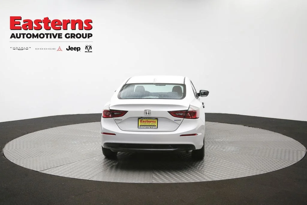 Used 2022 White Honda EX image 33