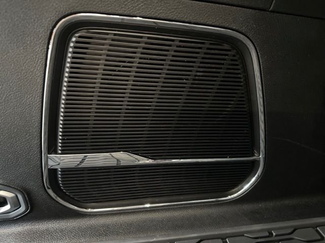New 2026 Fathom Blue Pearlcoat Jeep Upland image 23