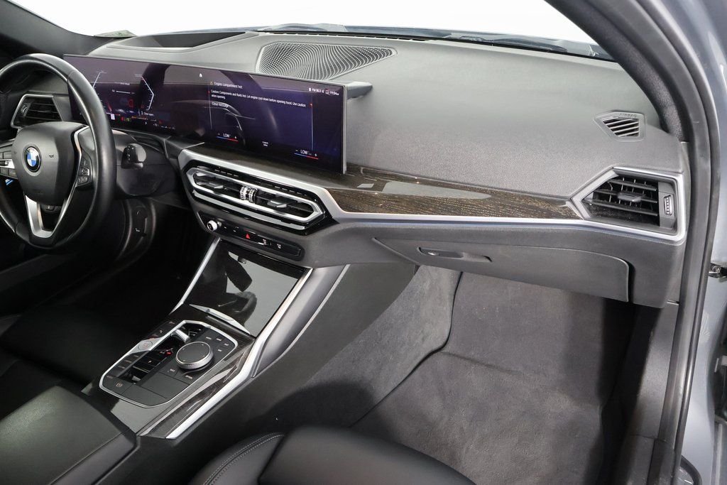 2023 BMW 3 Series 330i - Photo 9