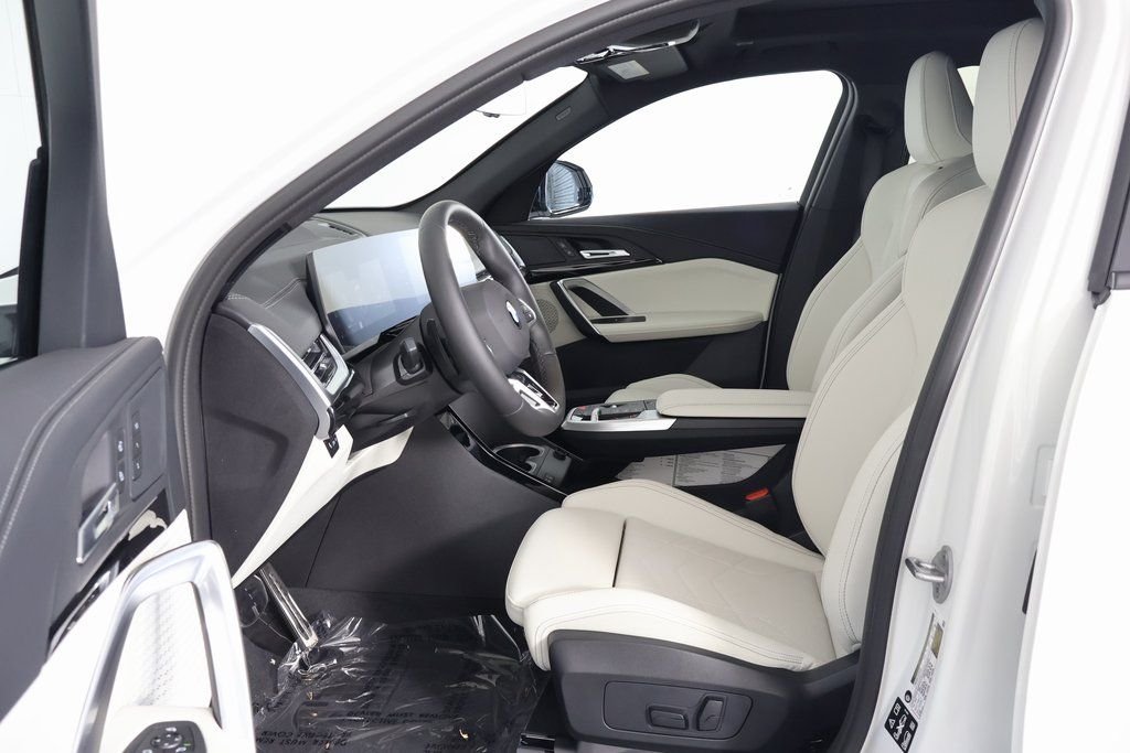 New 2027 Alpine White BMW xDrive28i image 5