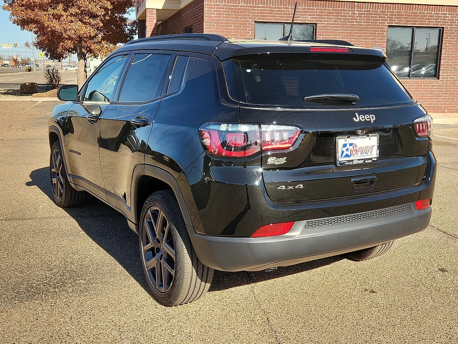New 2026 PXJ Diamond Bla Jeep LATITUDE ALTITUDE 4X4 image 3