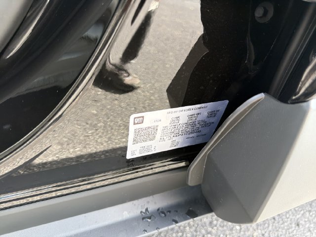New 2026 Mosaic Black Metallic Chevrolet ACTIV image 33