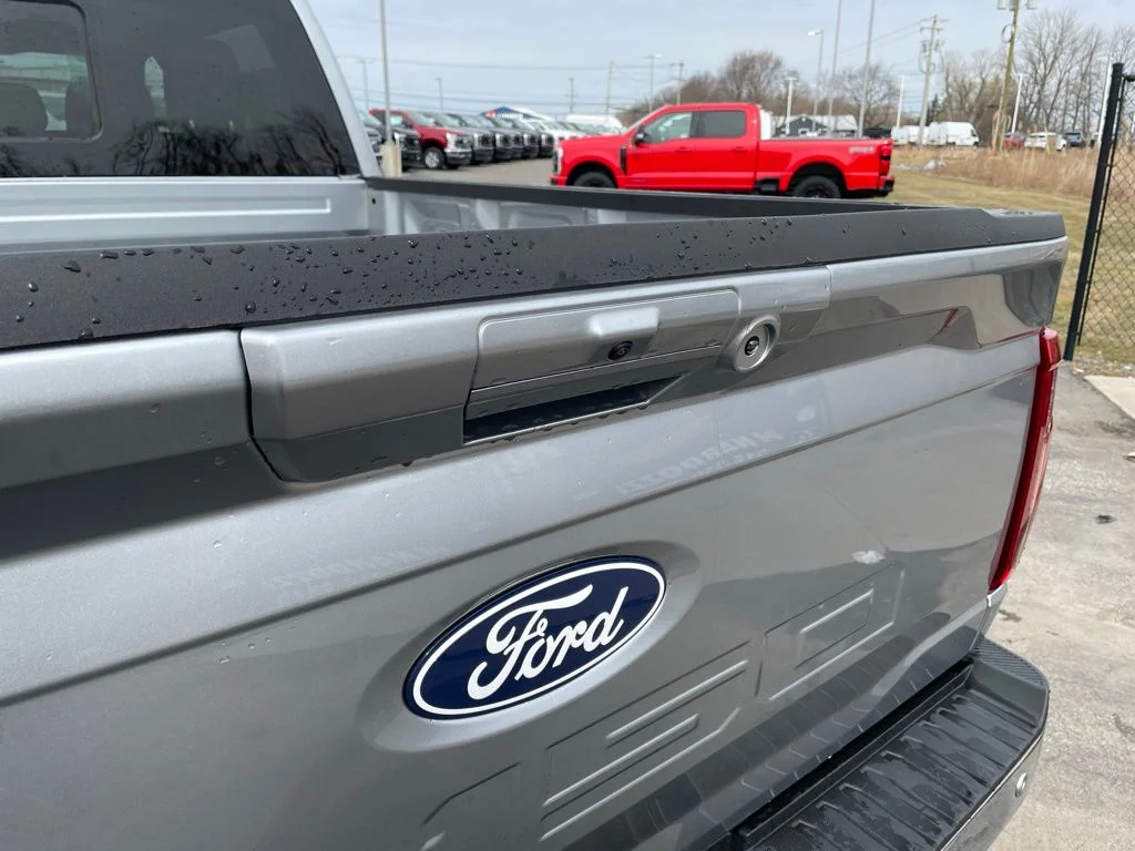 2025 Ford F-150 XLT - Photo 17