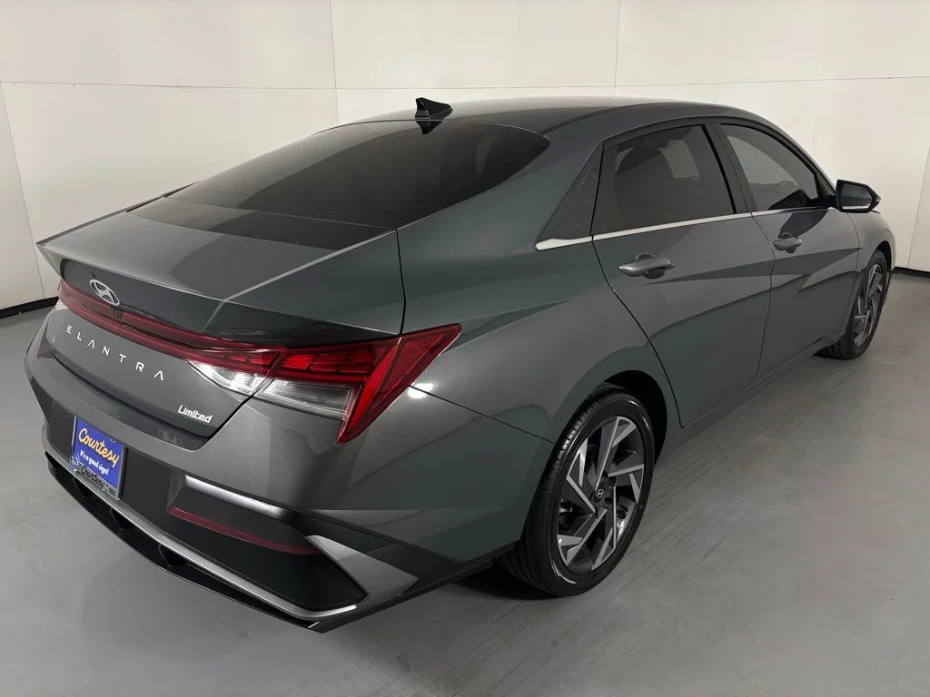 Used 2025 Gray Hyundai Limited image 8