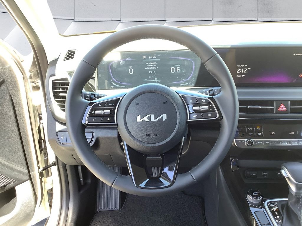 Used 2026 White Kia S image 9