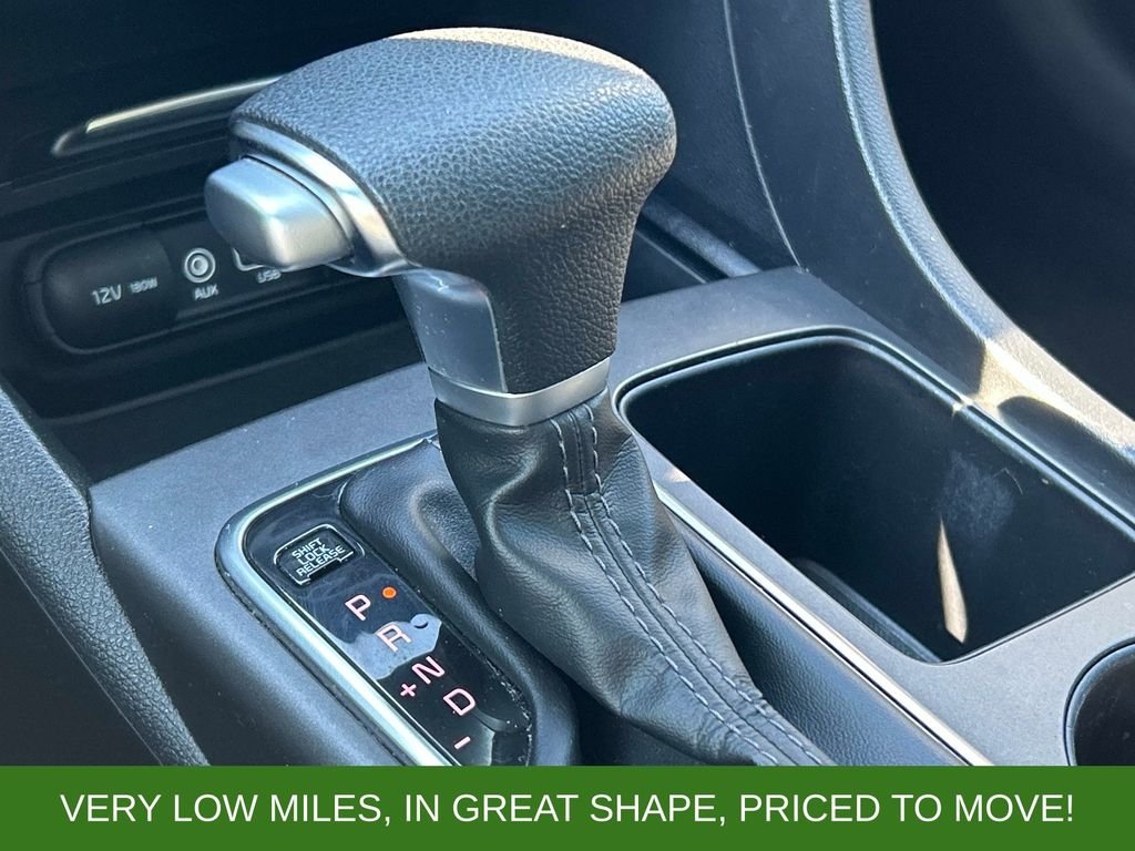 Used 2017 Silver Kia LX image 25