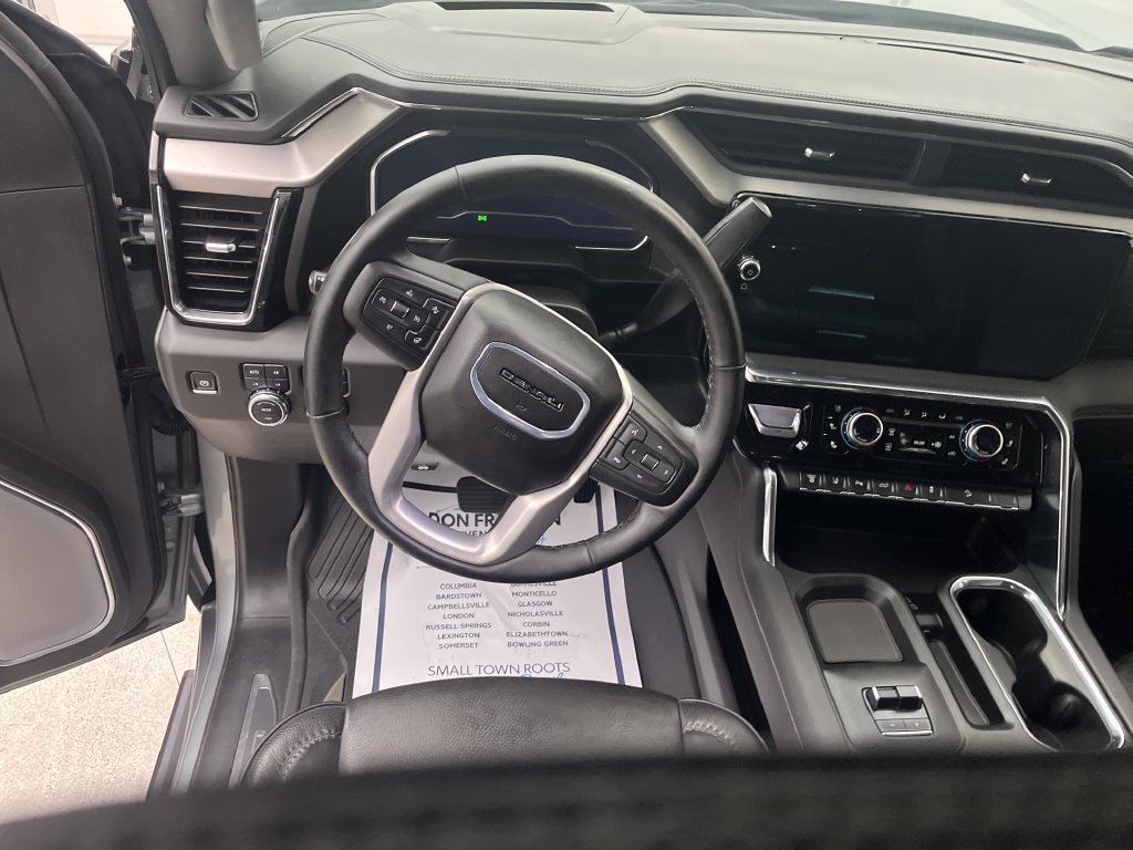 Used 2025 Silver GMC Denali image 15
