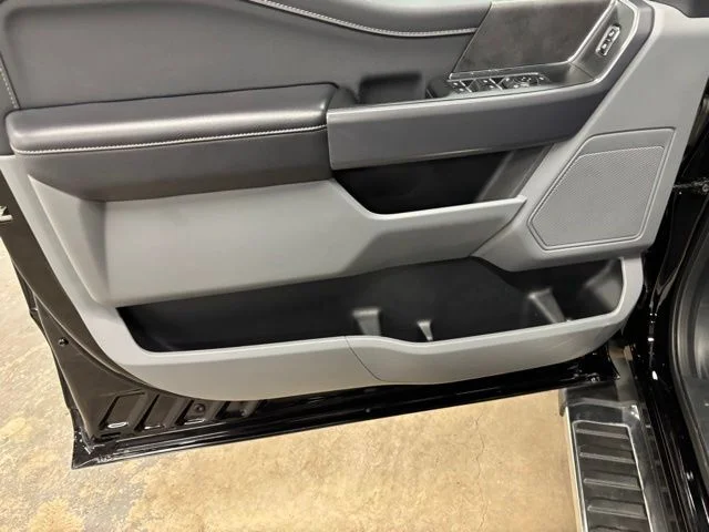 Used 2025 Black Ford XLT image 18