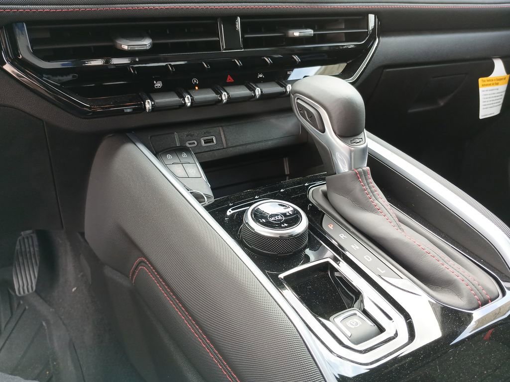 2025 Chevrolet Colorado Z71 - Photo 16