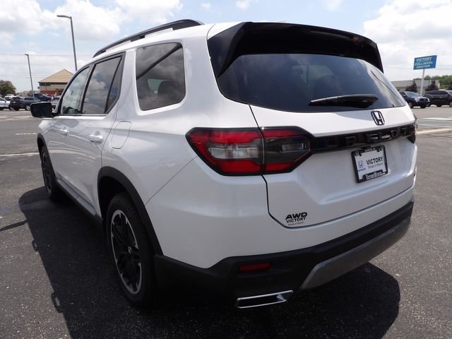 New 2026 Platinum White Pearl Honda Touring image 5