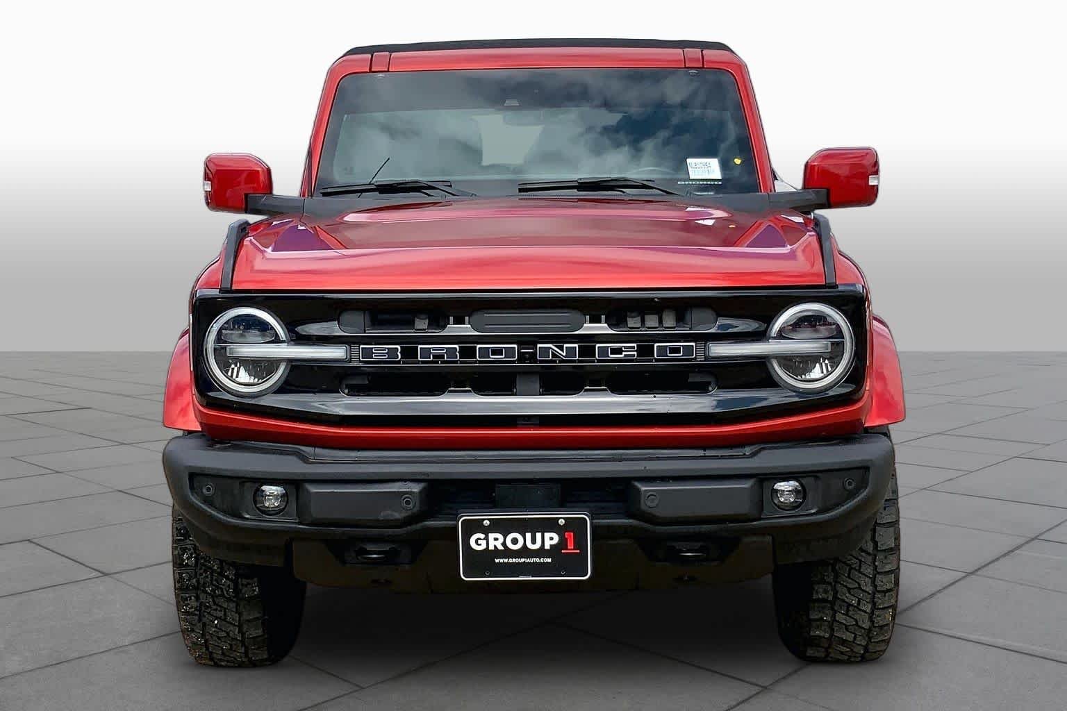 Used 2022 Hot Pepper Red Metallic Tinted Clearcoat Ford Outer Banks image 4