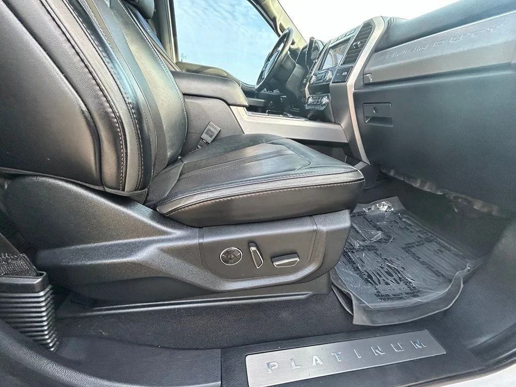 Used 2019 White Platinum Clearcoat Metallic Ford Platinum image 28