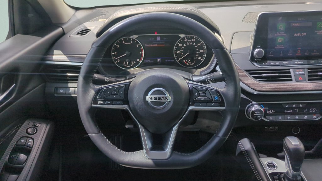 Used 2019 Blue Nissan 2.5 SL image 11