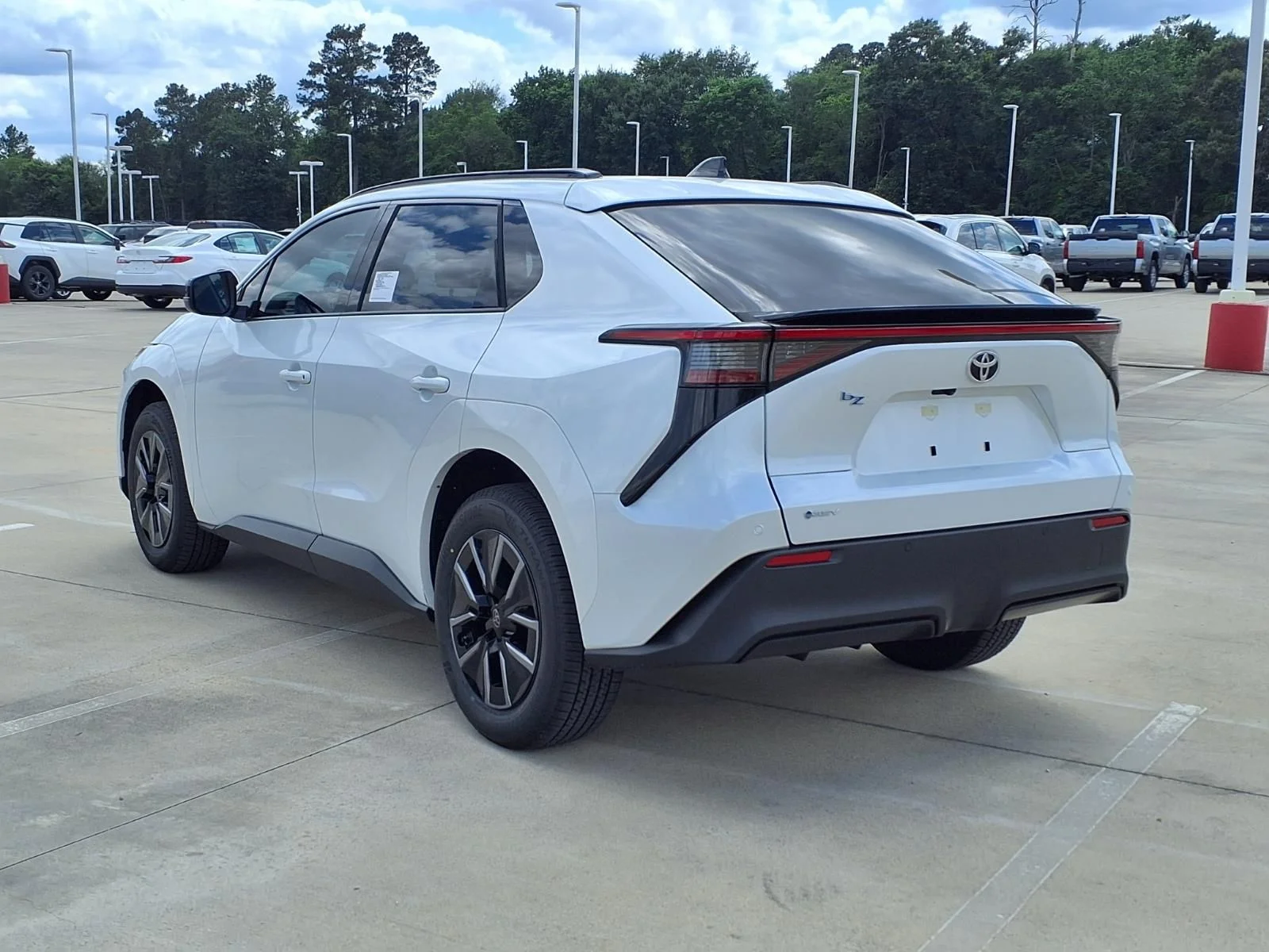 New 2026 Off-white Toyota XLE Plus image 2