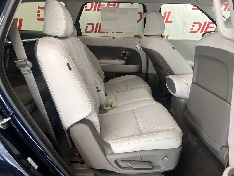 New 2027 Blue Hyundai SEL Premium AWD image 11