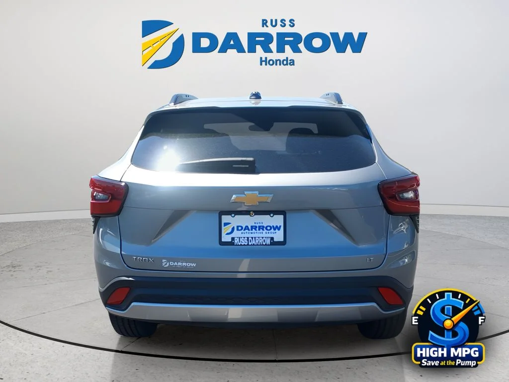 Used 2025 Gray Chevrolet LT image 4