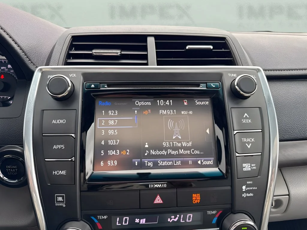 Used 2017 Gray Toyota XLE image 18