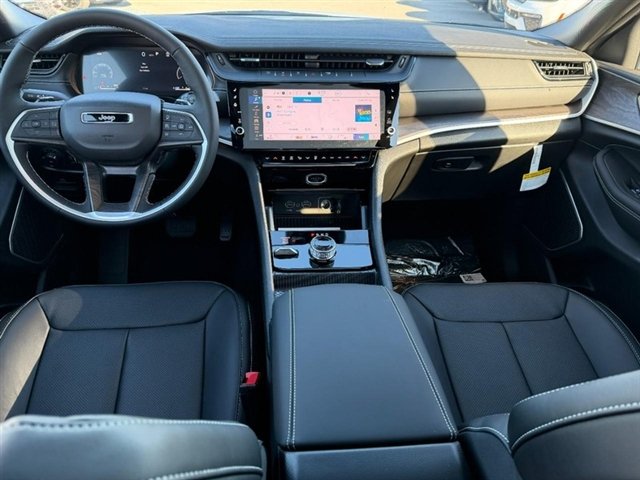 New 2027 High-Gloss Black Paint Jeep Limited Reserve image 7