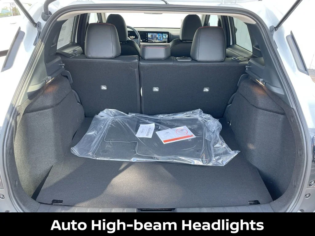 Certified Used 2026 White Nissan SR image 35