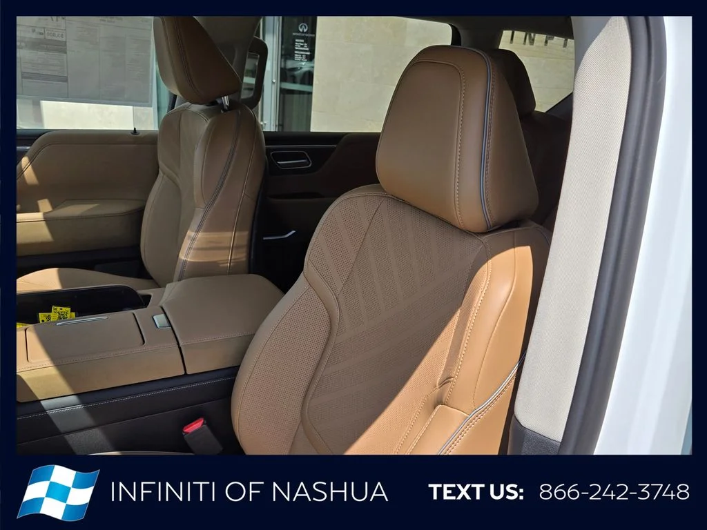 New 2027 RADIANT WHITE INFINITI Luxe 4WD image 7