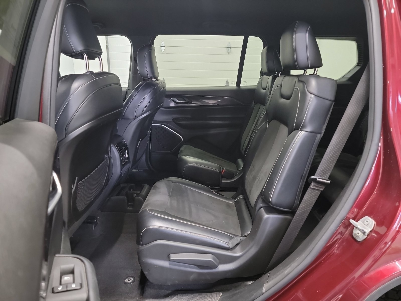 Used 2021 Velvet Red Pearlcoat Jeep Altitude image 26