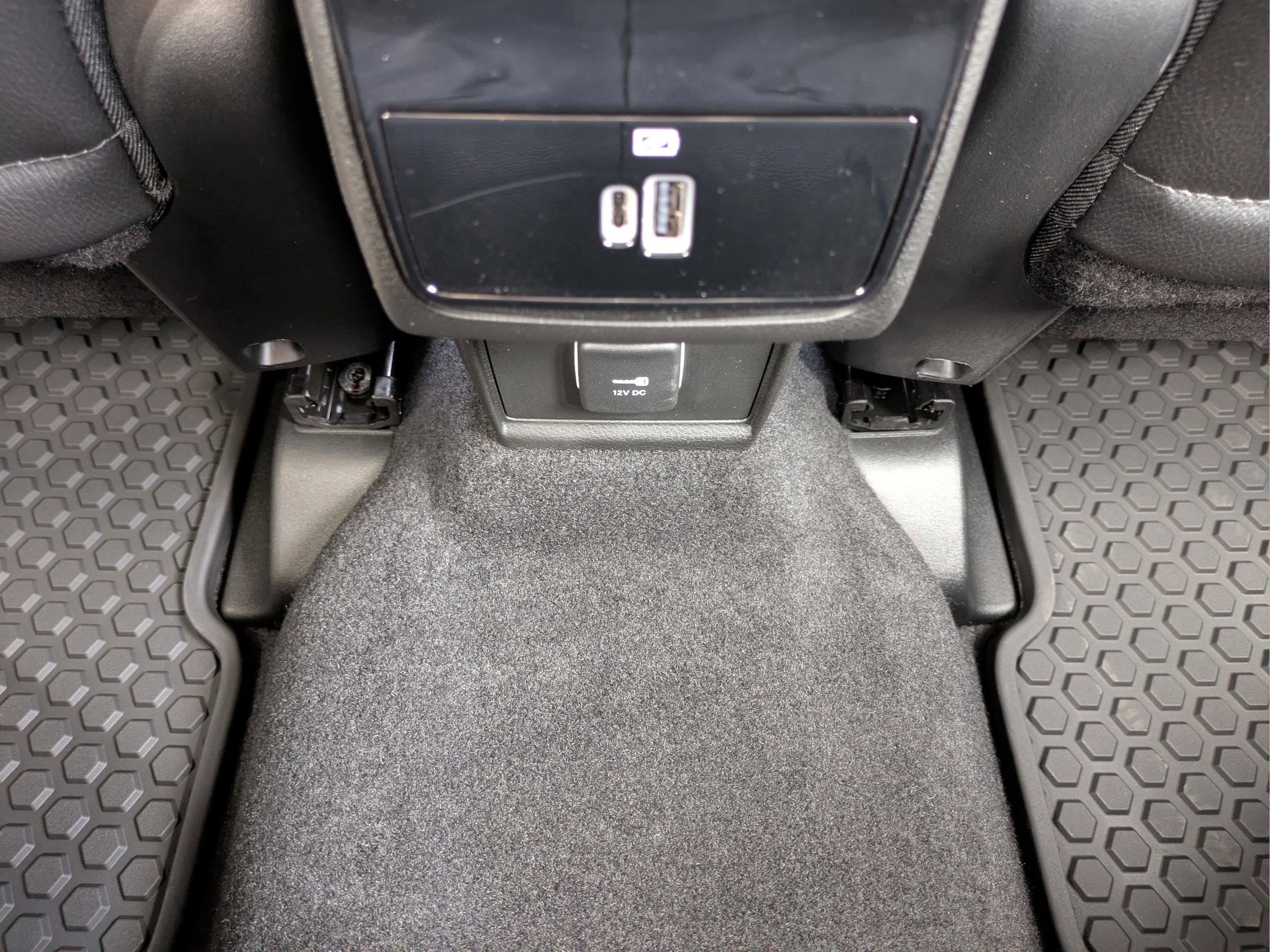 New 2026 Hydro Blue Pearlcoat Jeep Latitude Altitude image 15