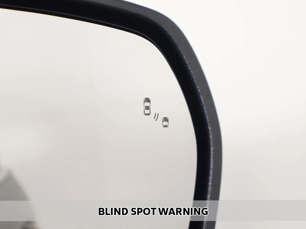 Used 2024 Gray Ford SEL image 3