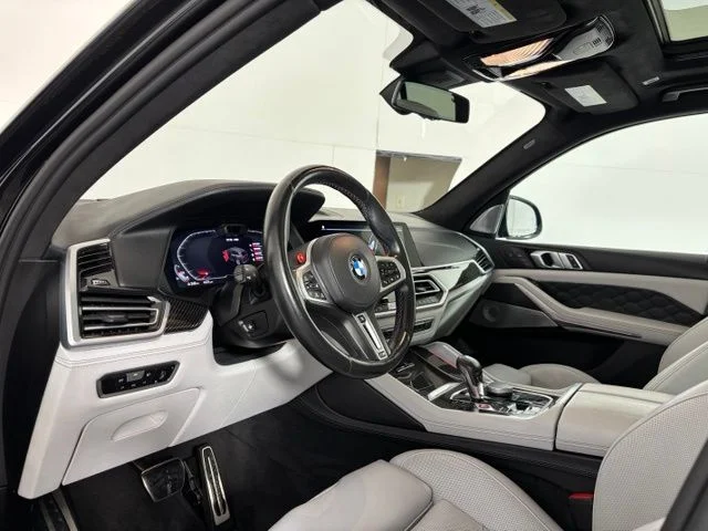 Used 2023 Black Sapphire Metallic BMW Base image 9