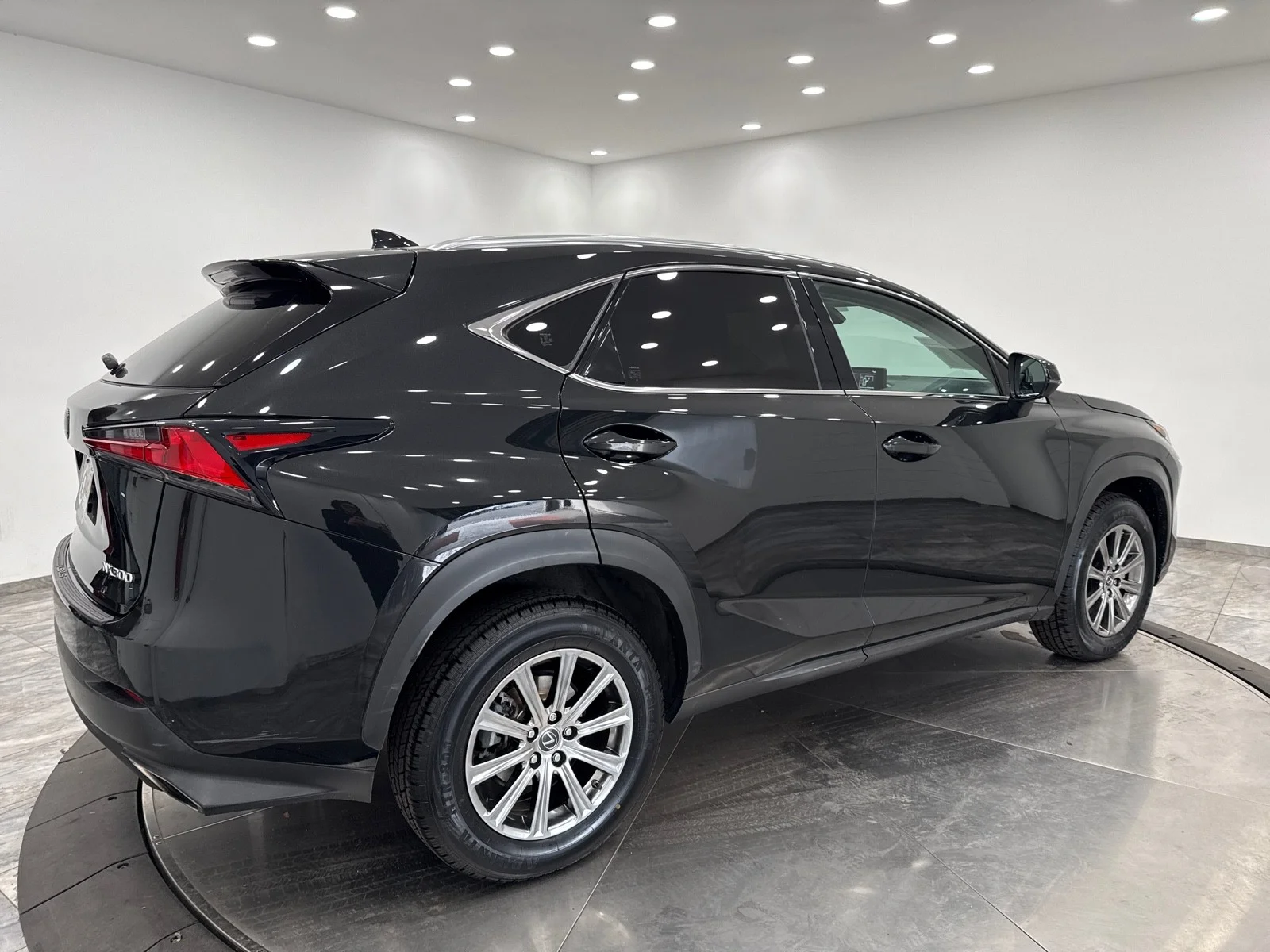 Used 2019 Caviar Lexus 300 FWD image 7