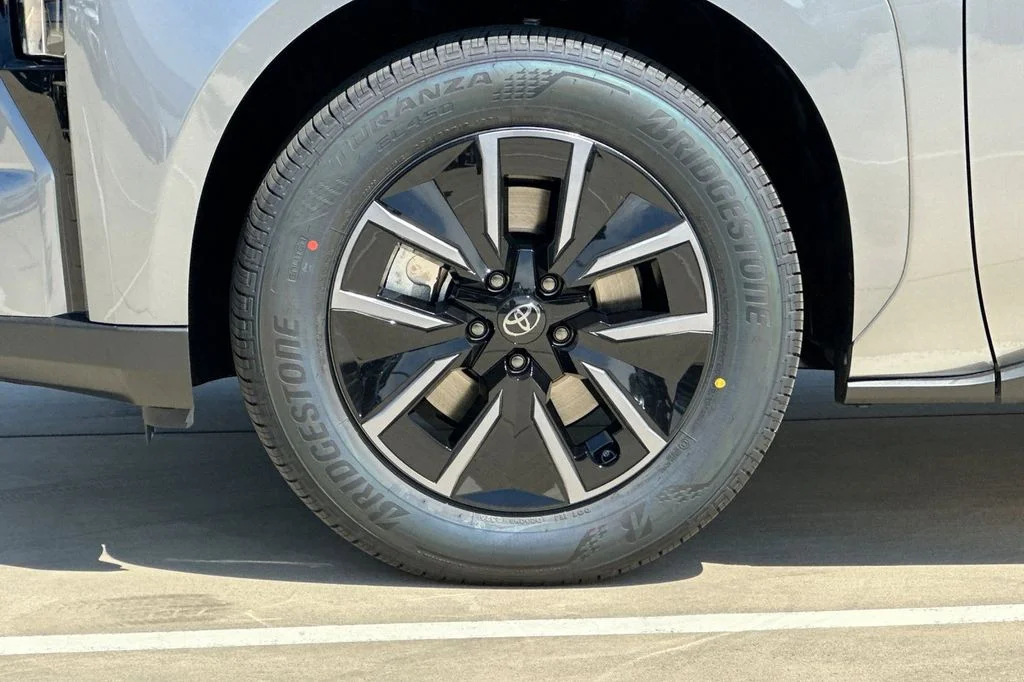 New 2026 Heavy Metal <sup>1</sup> Toyota  XLE image 24