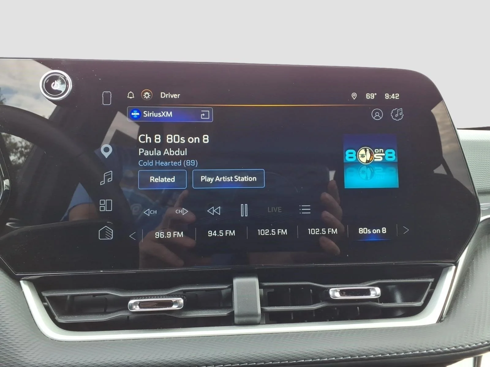 Used 2025 Summit White Chevrolet LT image 18
