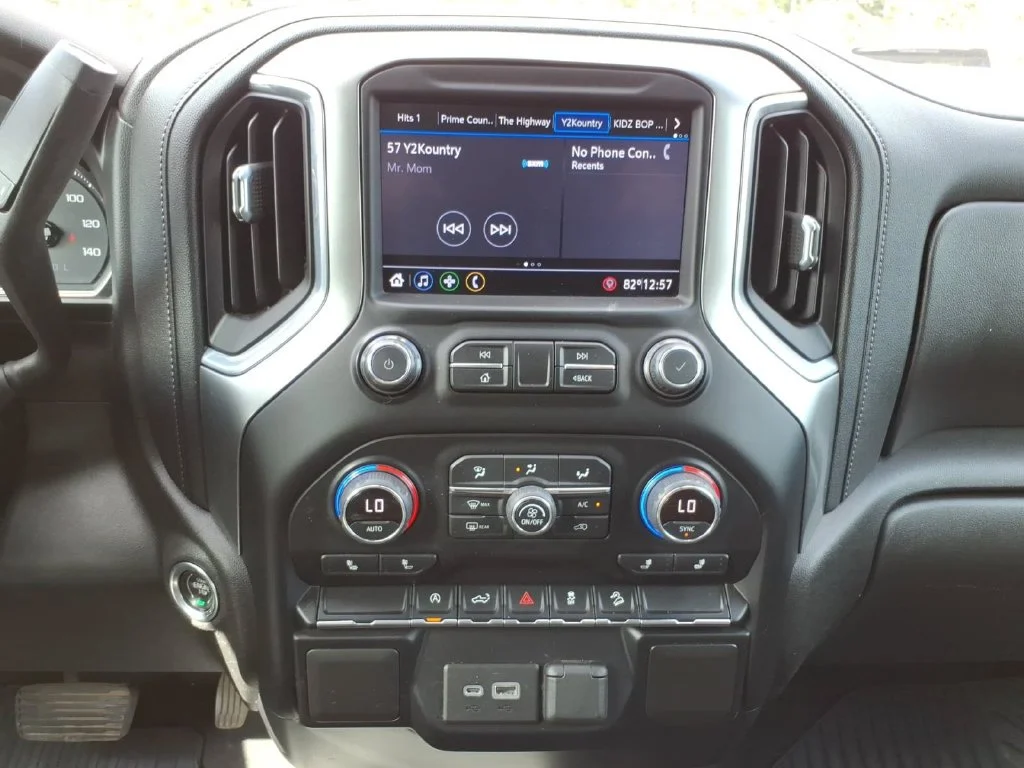 Used 2021 White Chevrolet RST image 16