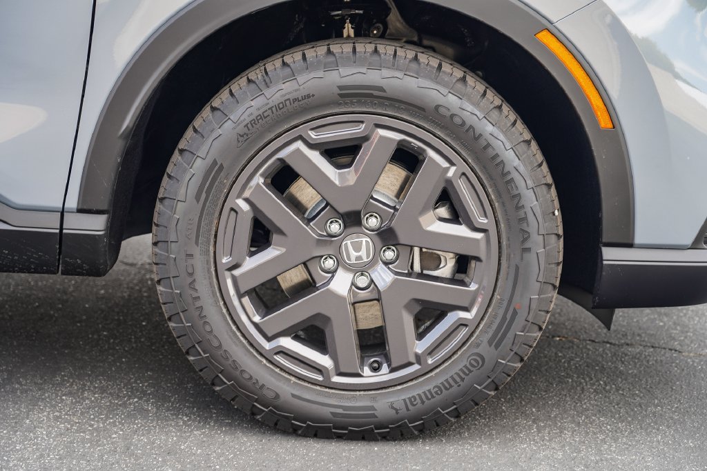 New 2026 Urban Gray Pearl Honda TrailSport image 11