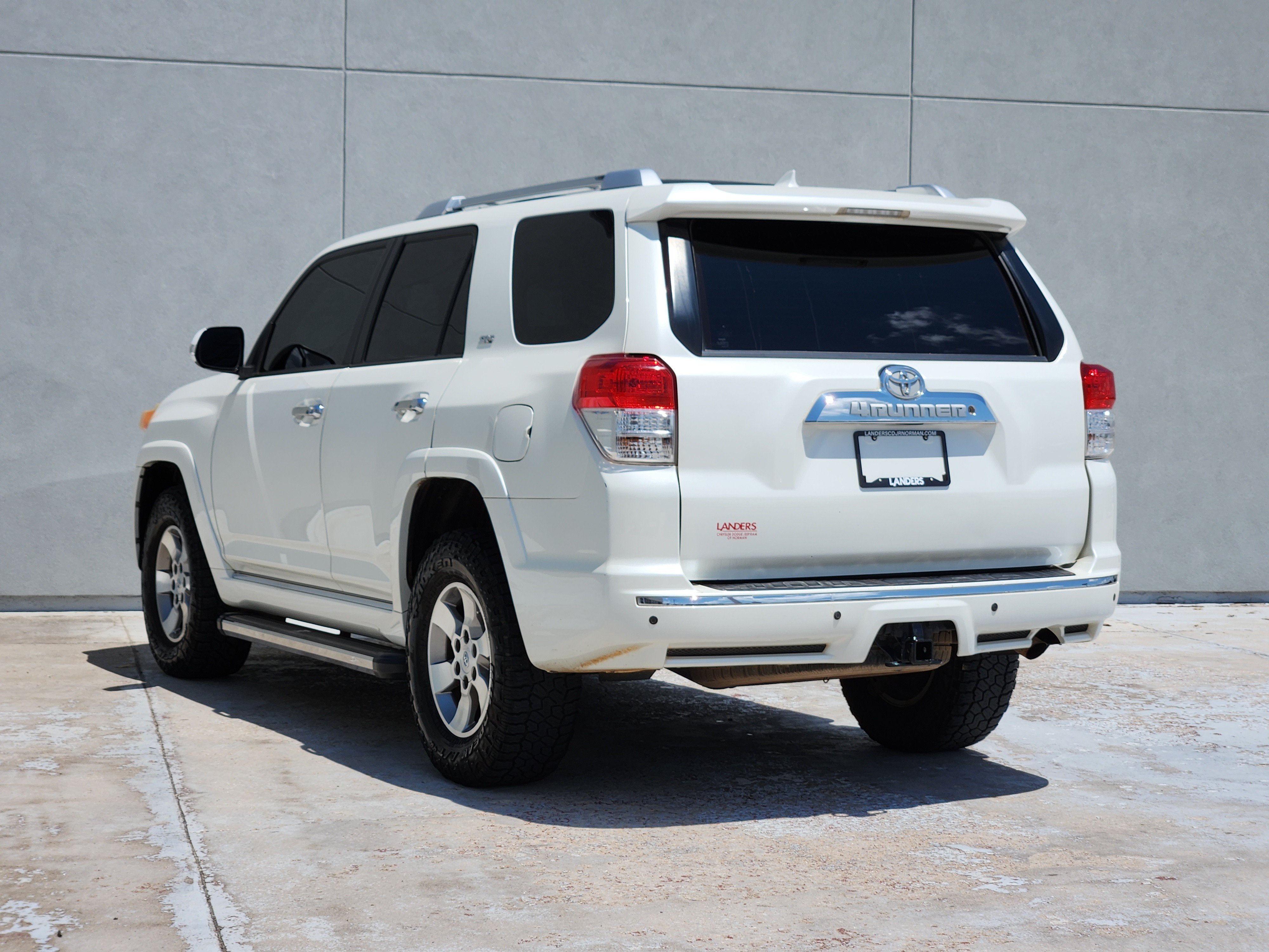 Used 2012 Blizzard Pearl Toyota SR5 image 5