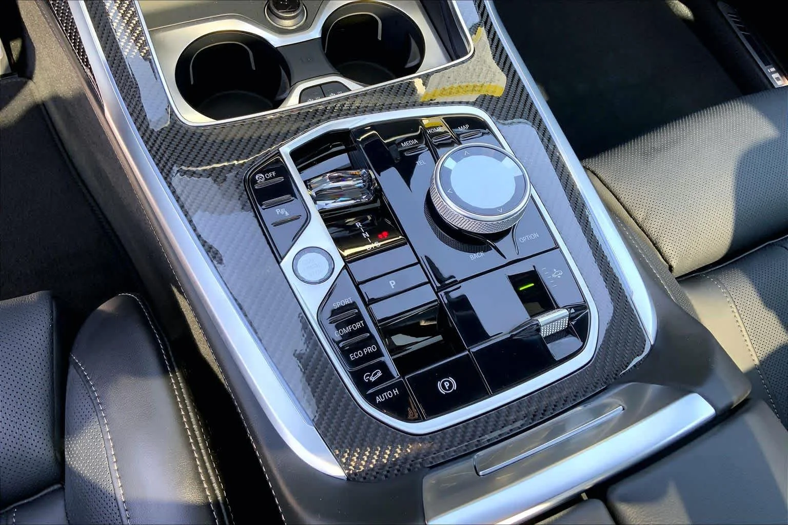 New 2026 Black Sapphire Metallic BMW M60i image 17