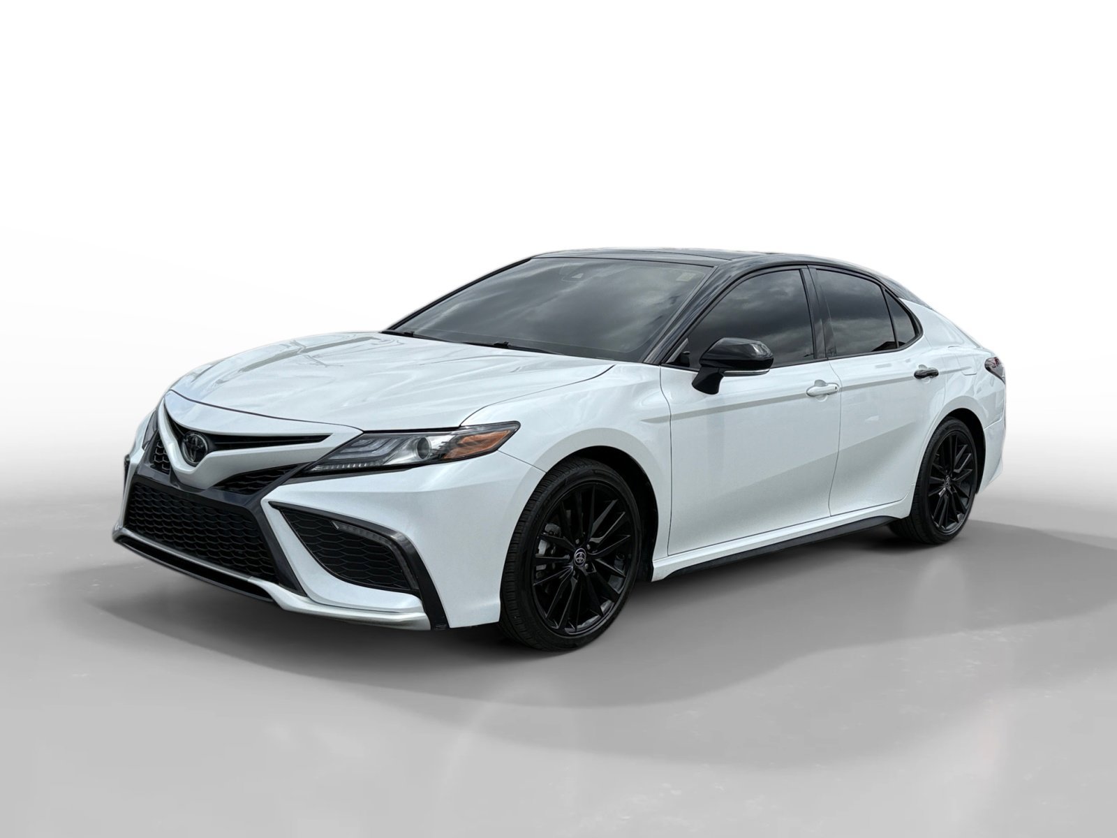 2023 Toyota Camry XSE's photo